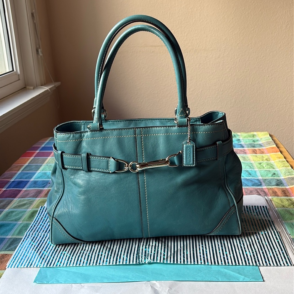 💐 COACH BLUE TEAL LEATHER HANDBAG  💐